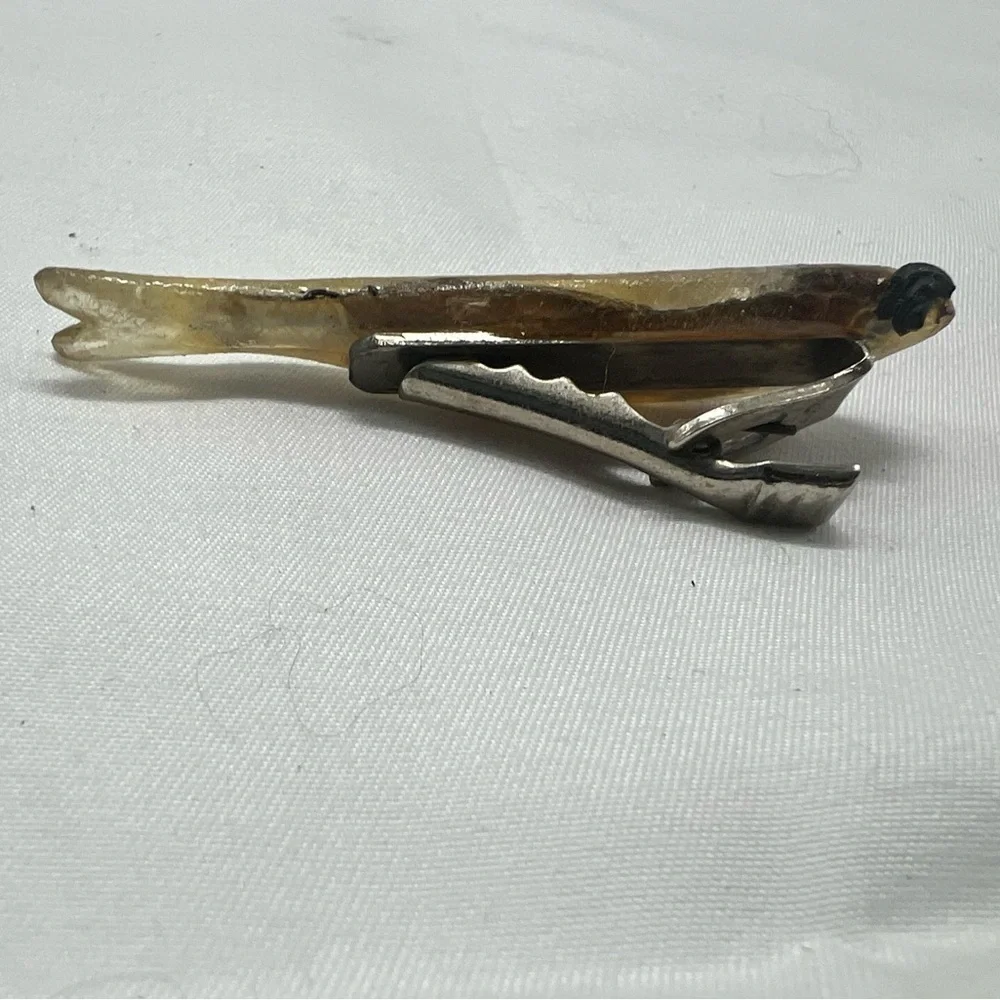 Vintage Ken Loeber Pop Art Tie Bar Clothes Clip Pin Minnow Fish Acrylic Lucite